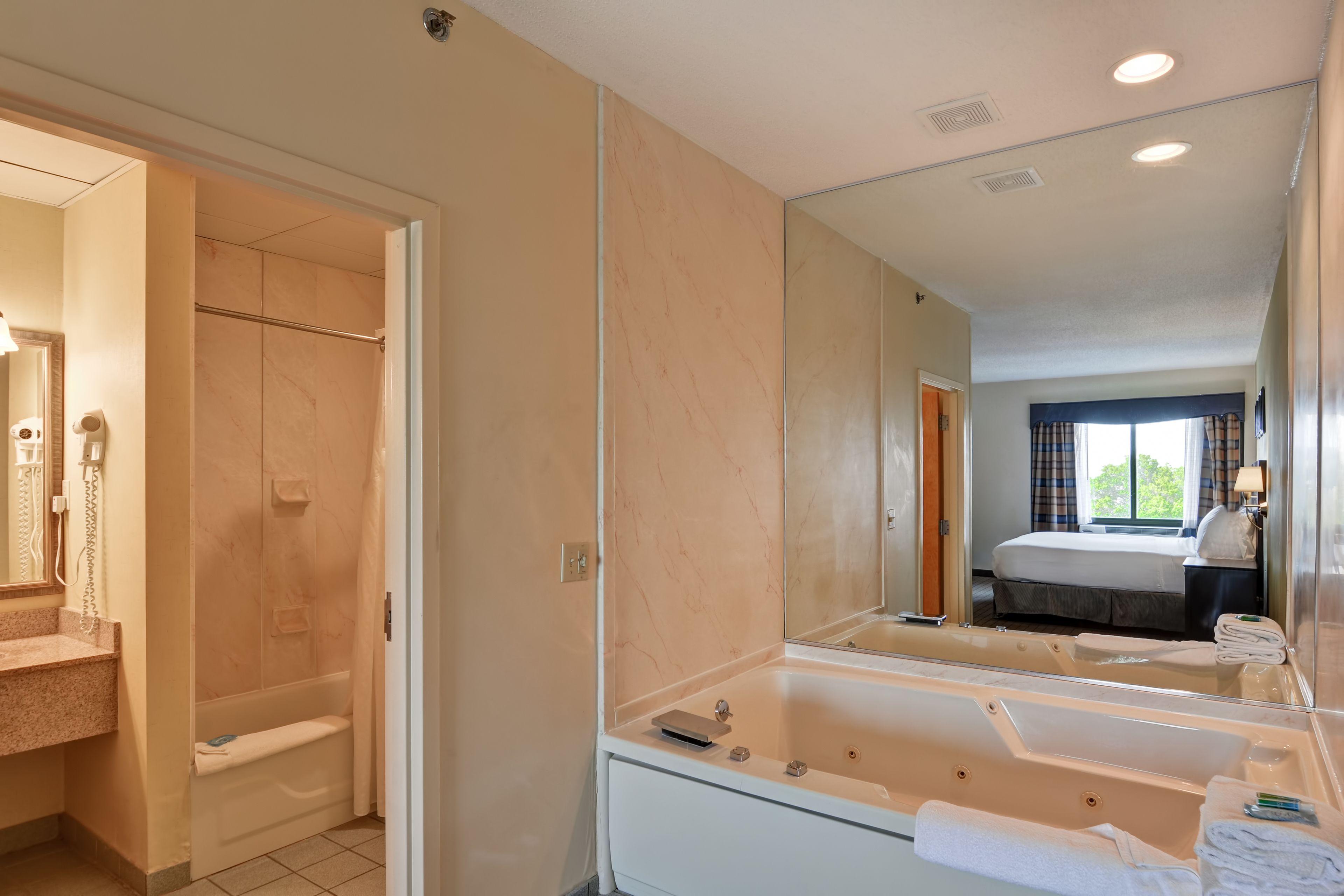 Express By Ihg Hotel 3*