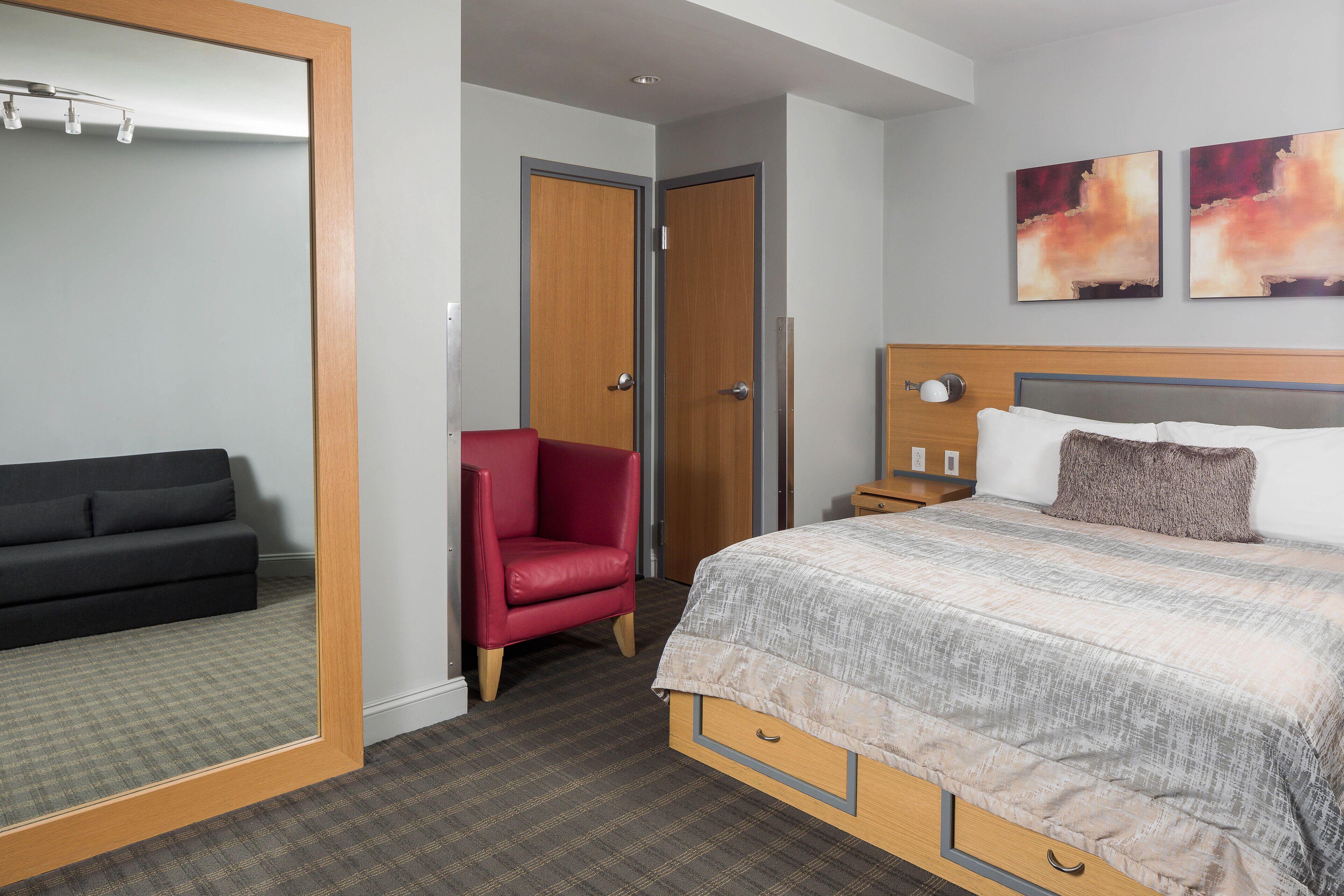 Charlesmark 3* Boston