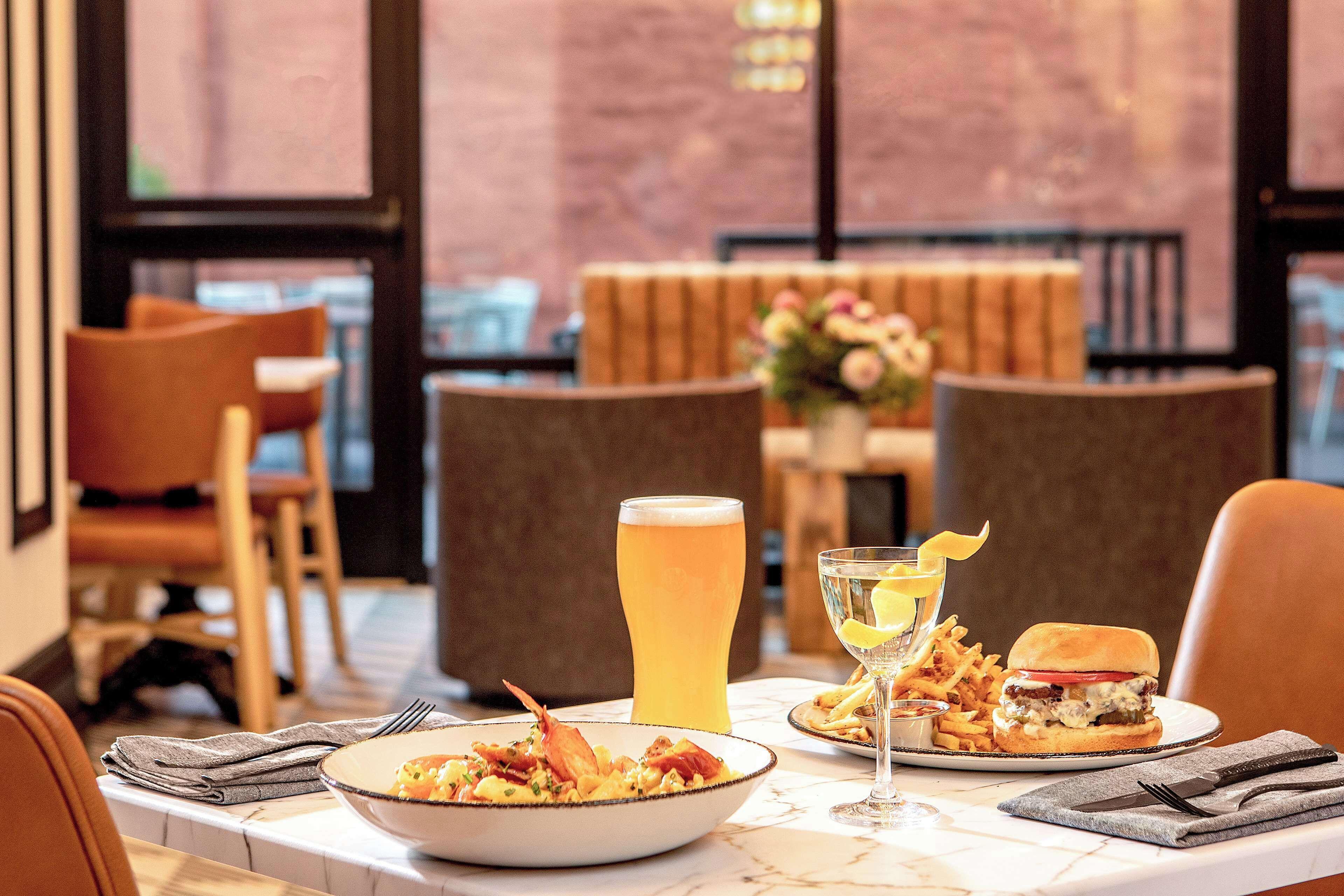 Hotel Pennyweight Boston, Curio Collection By Hilton 4*