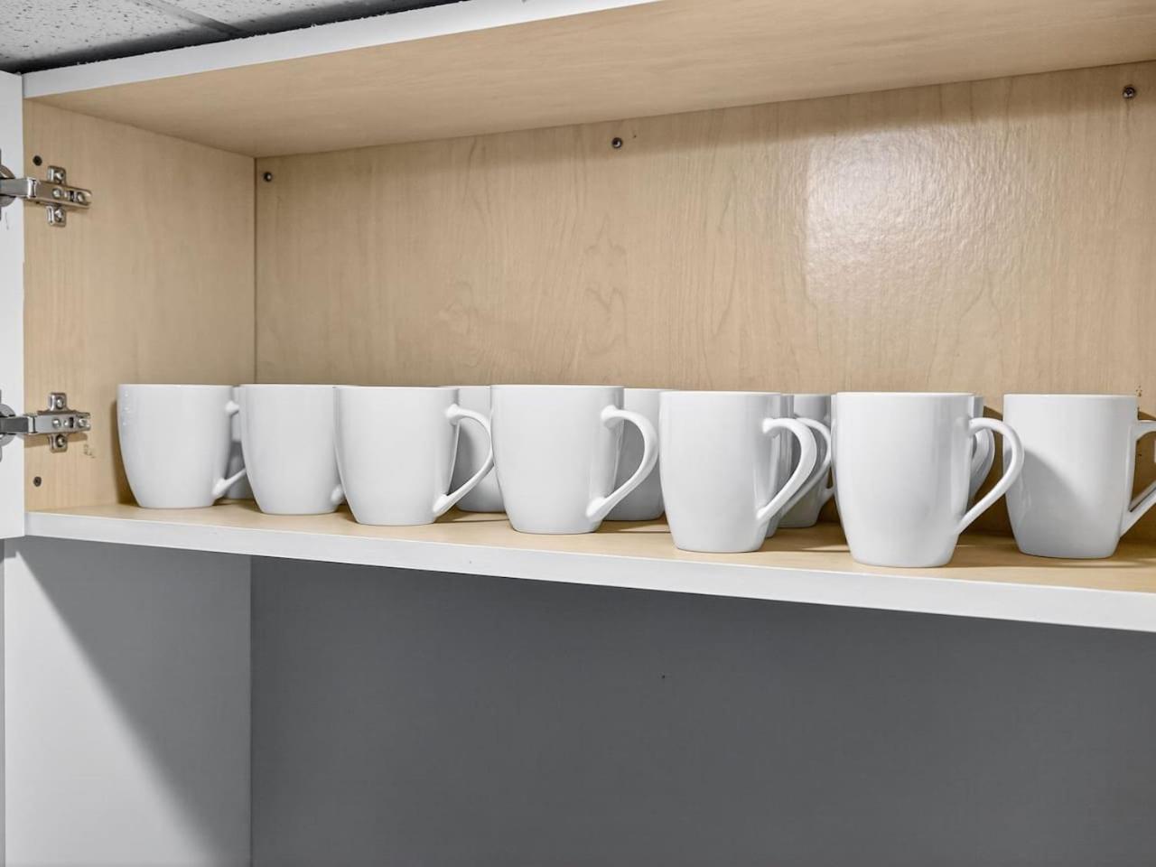 Vintage 2br In With Free Parking *