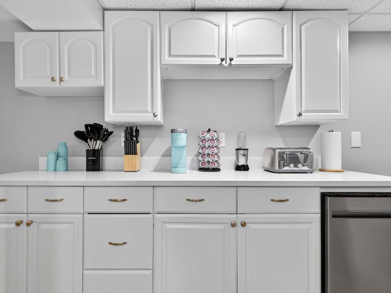 Vintage 2br In With Free Parking * Boston