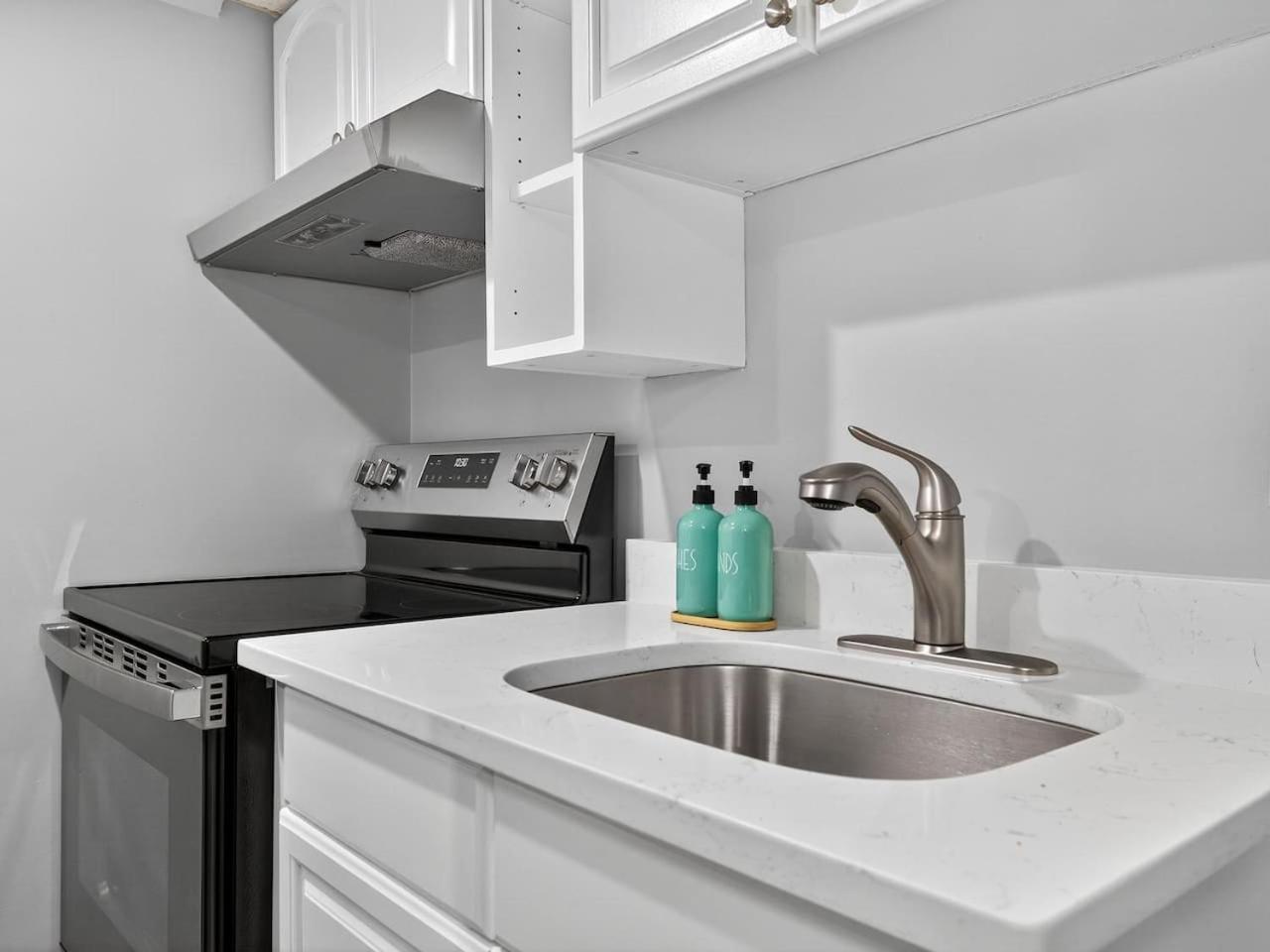 Vintage 2br In With Free Parking * Boston