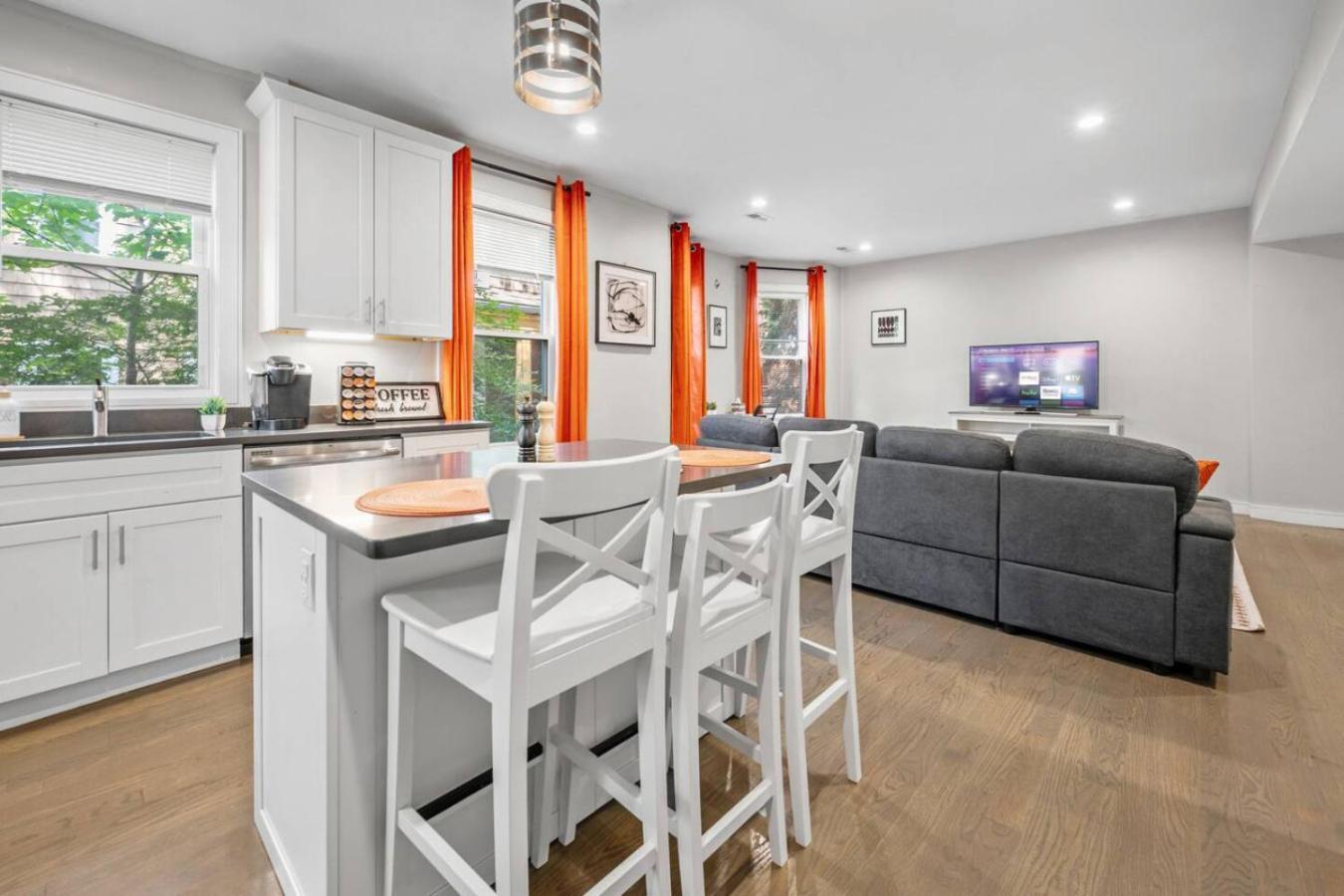 Luxury 3br In With Roku Tv Apartment