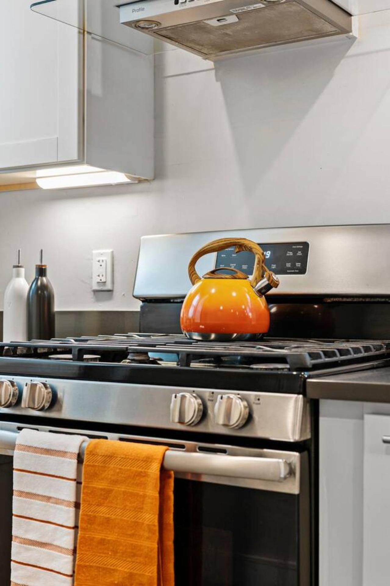 Luxury 3br In With Roku Tv * Boston