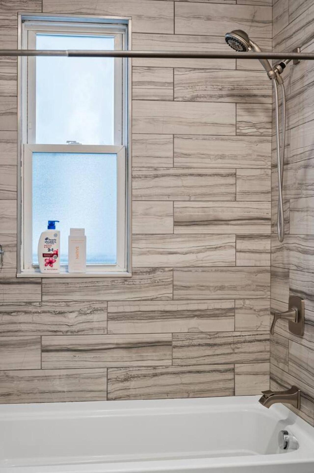 Luxury 3br In With Roku Tv *