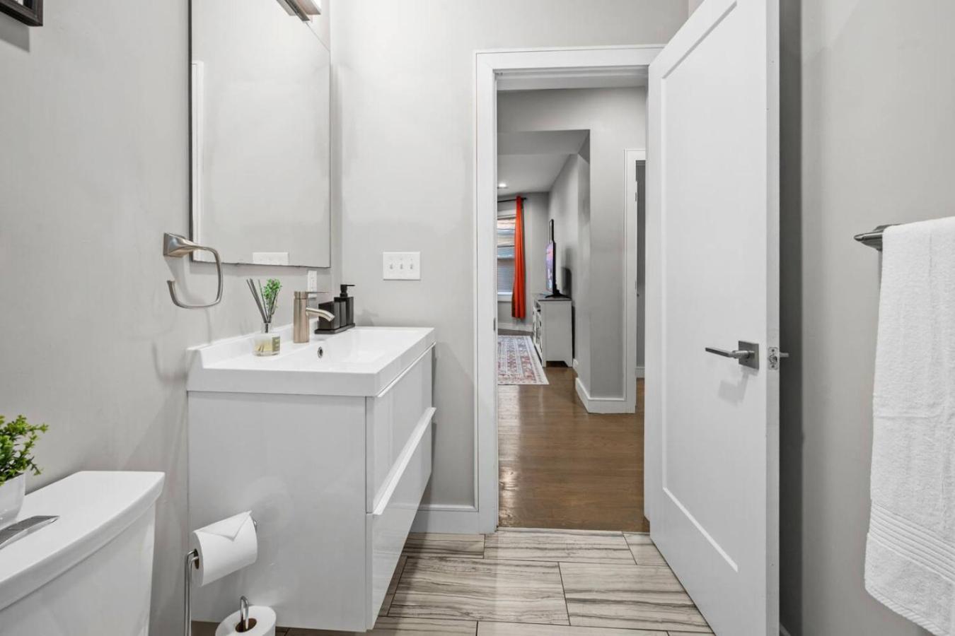 Luxury 3br In With Roku Tv Apartment Boston