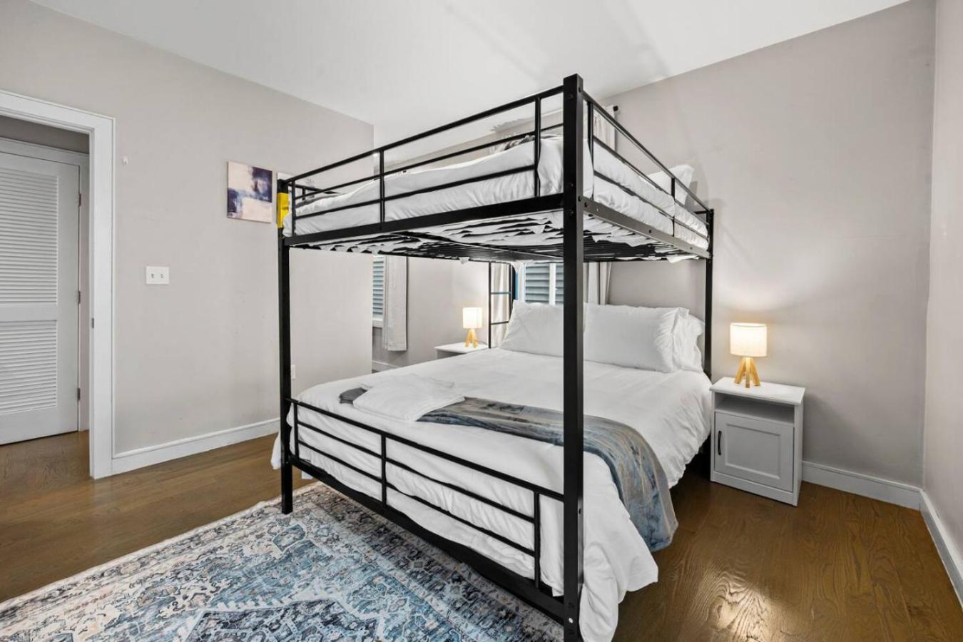 Luxury 3br In With Roku Tv Apartment Boston