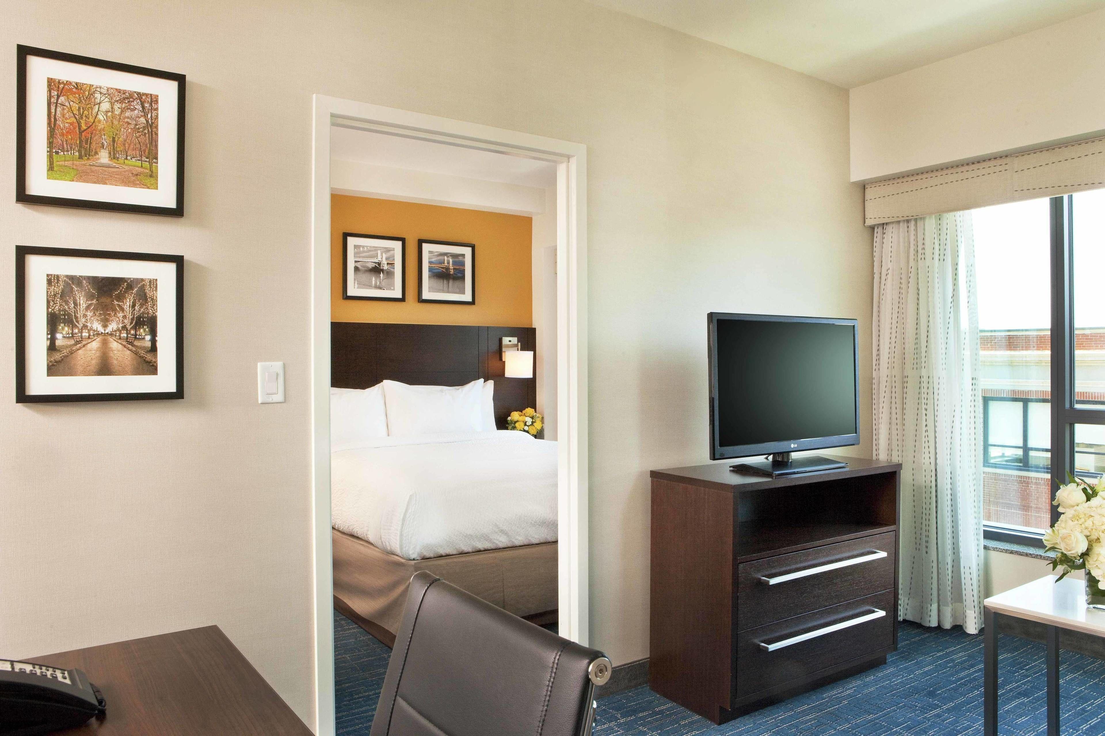 Hotel By Marriott Back Bay/fenway 3*