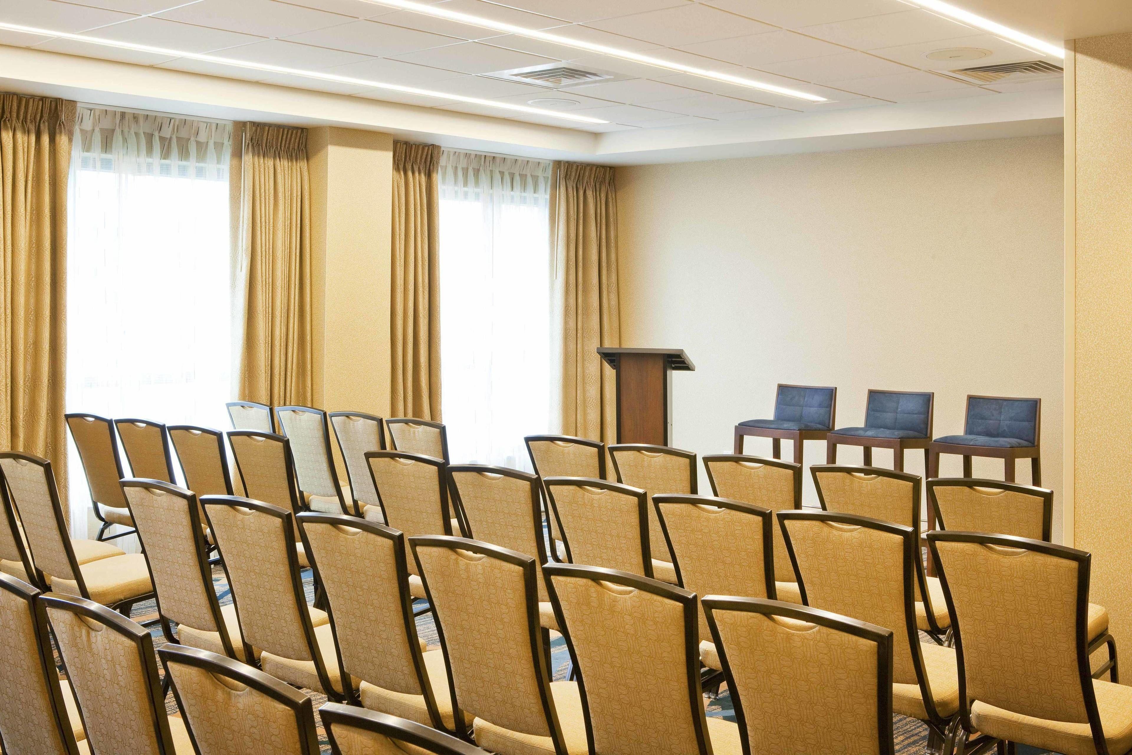 Hotel By Marriott Back Bay/fenway Boston