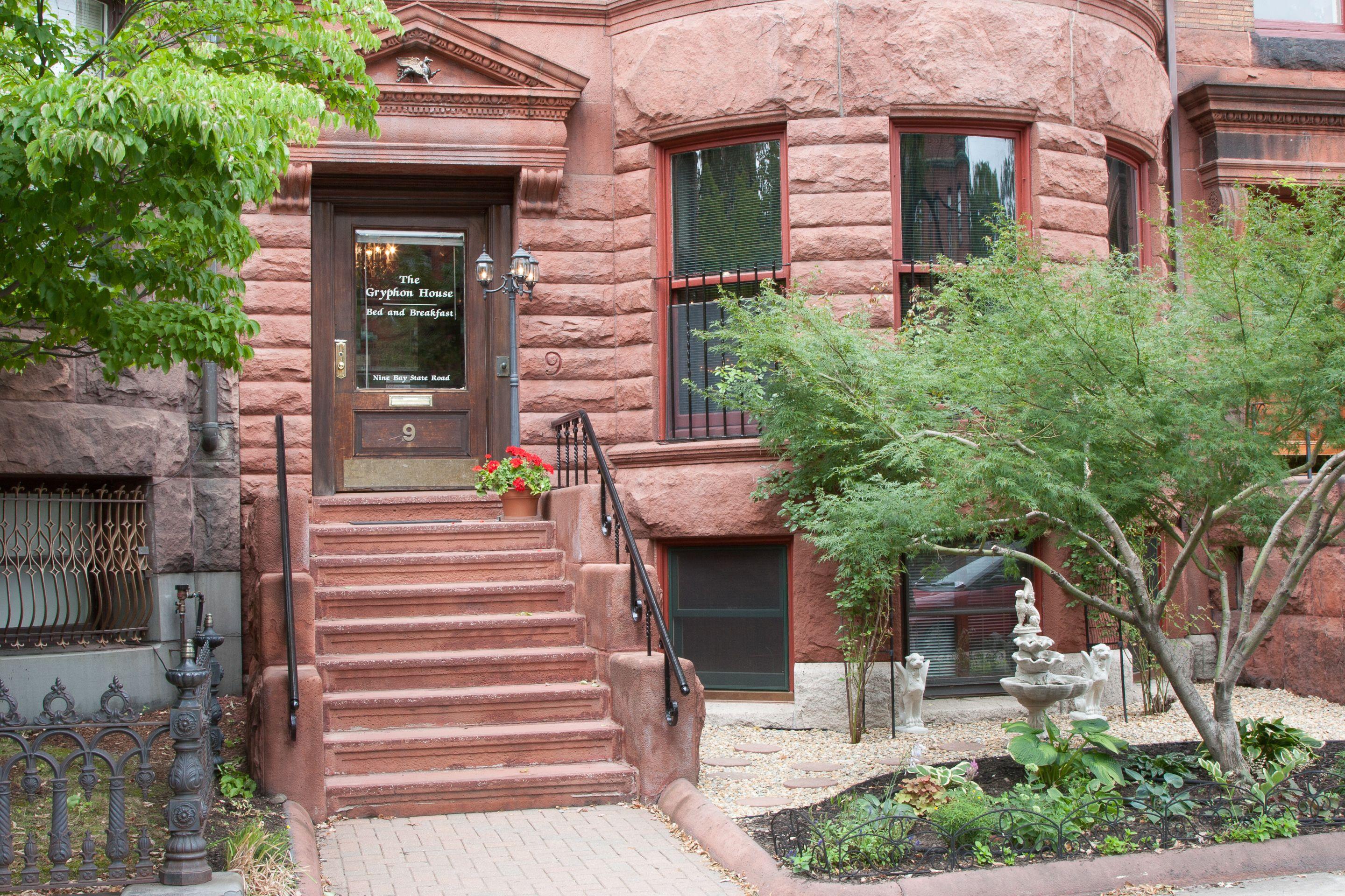 Bed & Breakfast The Gryphon House 3*