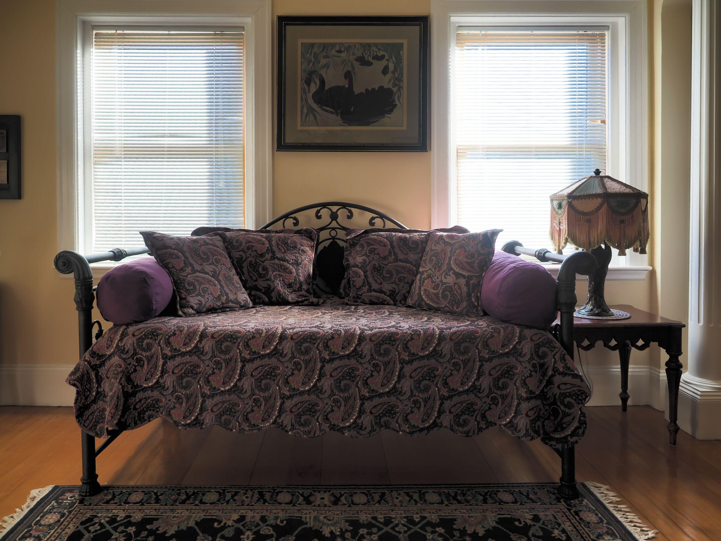 The Gryphon House Bed & Breakfast Boston