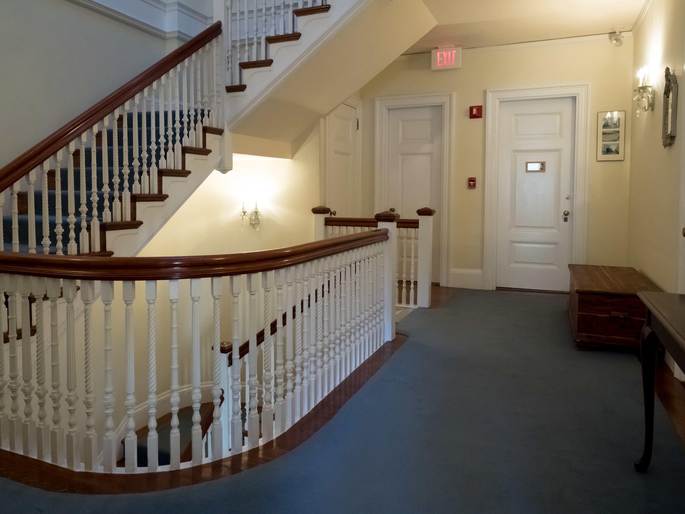 The Gryphon House Bed & Breakfast Boston