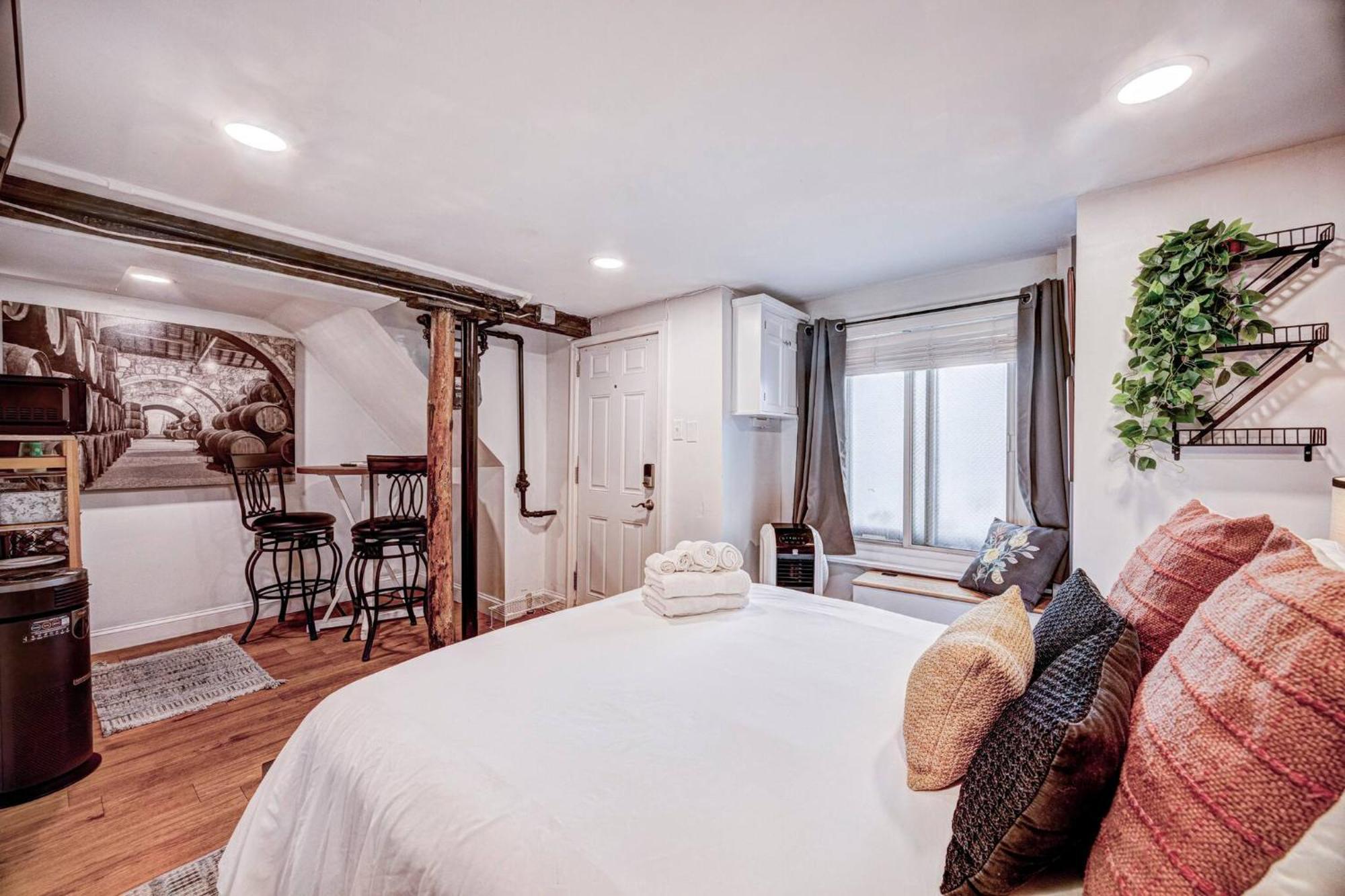 Eagle's Landing - Logan Airport Guest house Boston