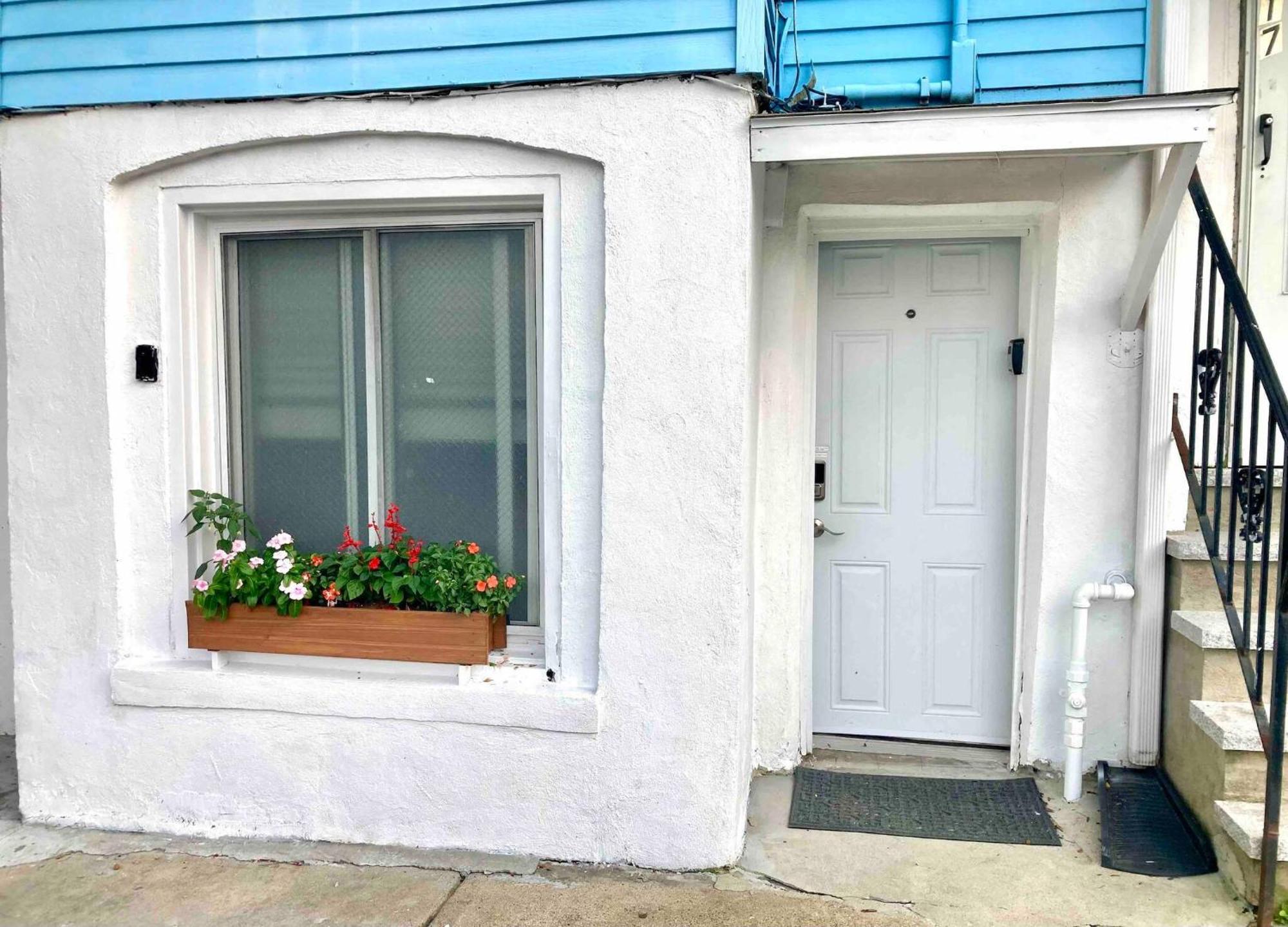 Eagle's Landing - Logan Airport Guest house 3*