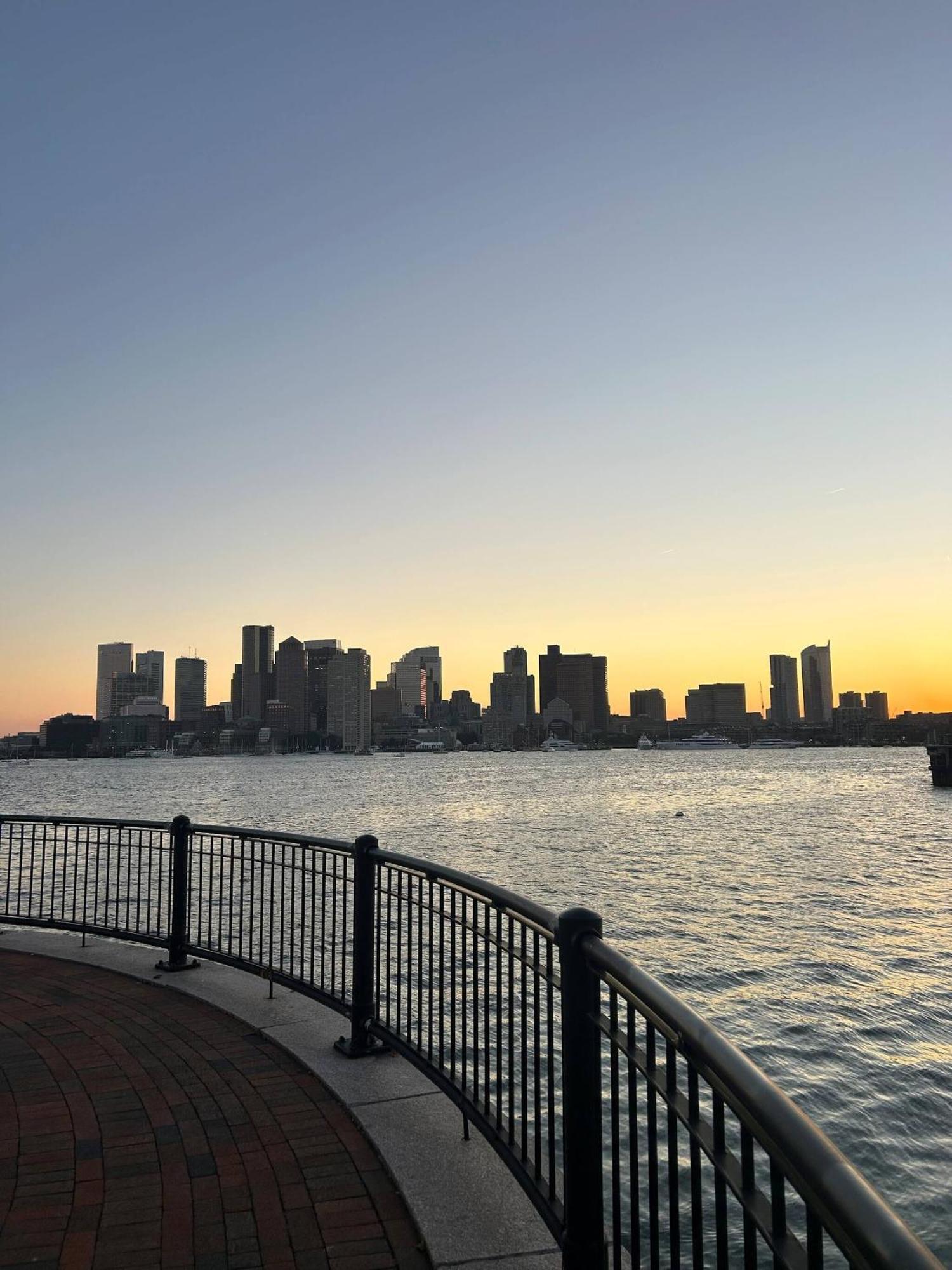 Eagle's Landing - Logan Airport Guest house 3*