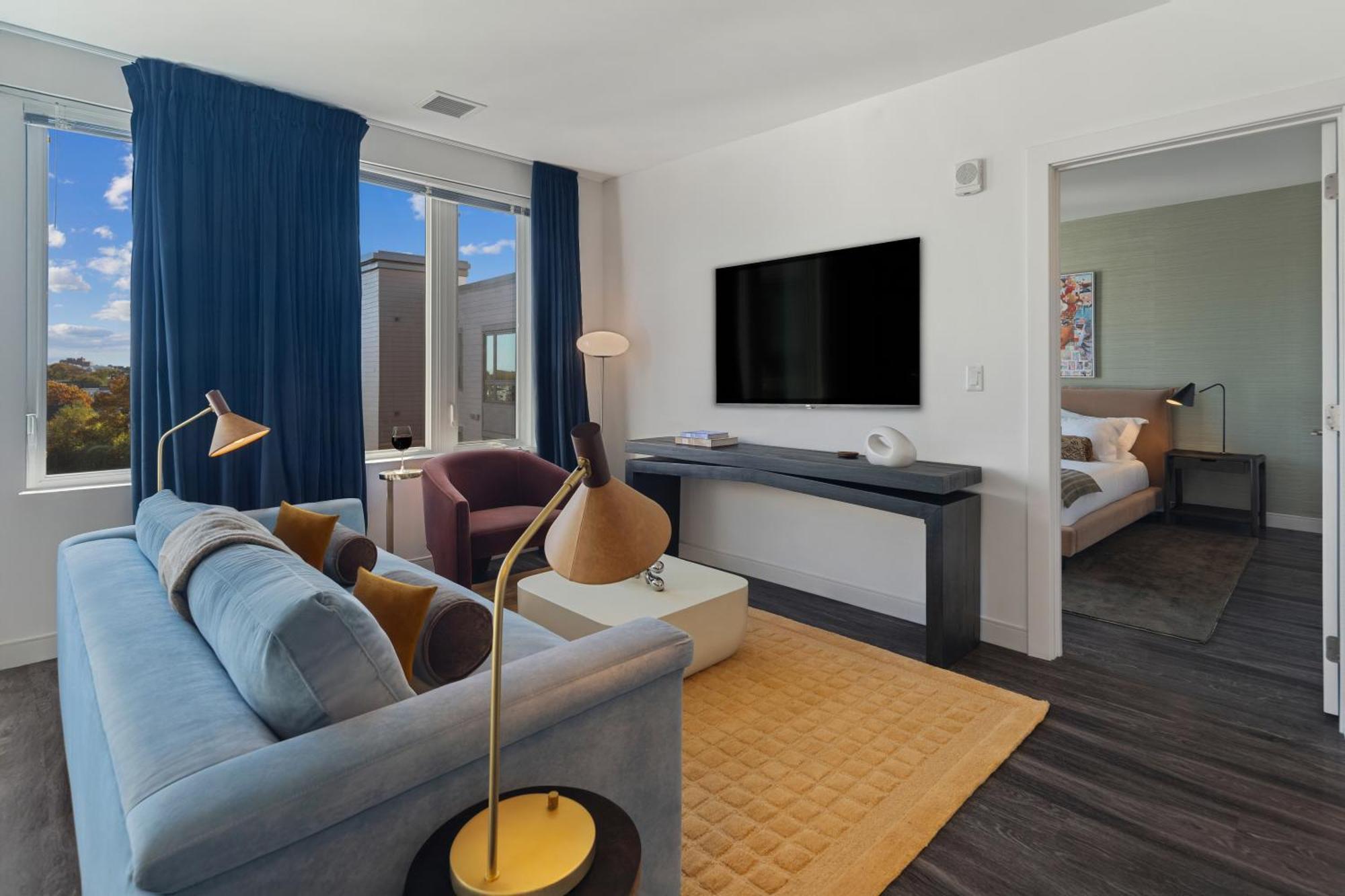 Aparthotel Hyatus Luxury Residences South Bay Designer Collection 4*