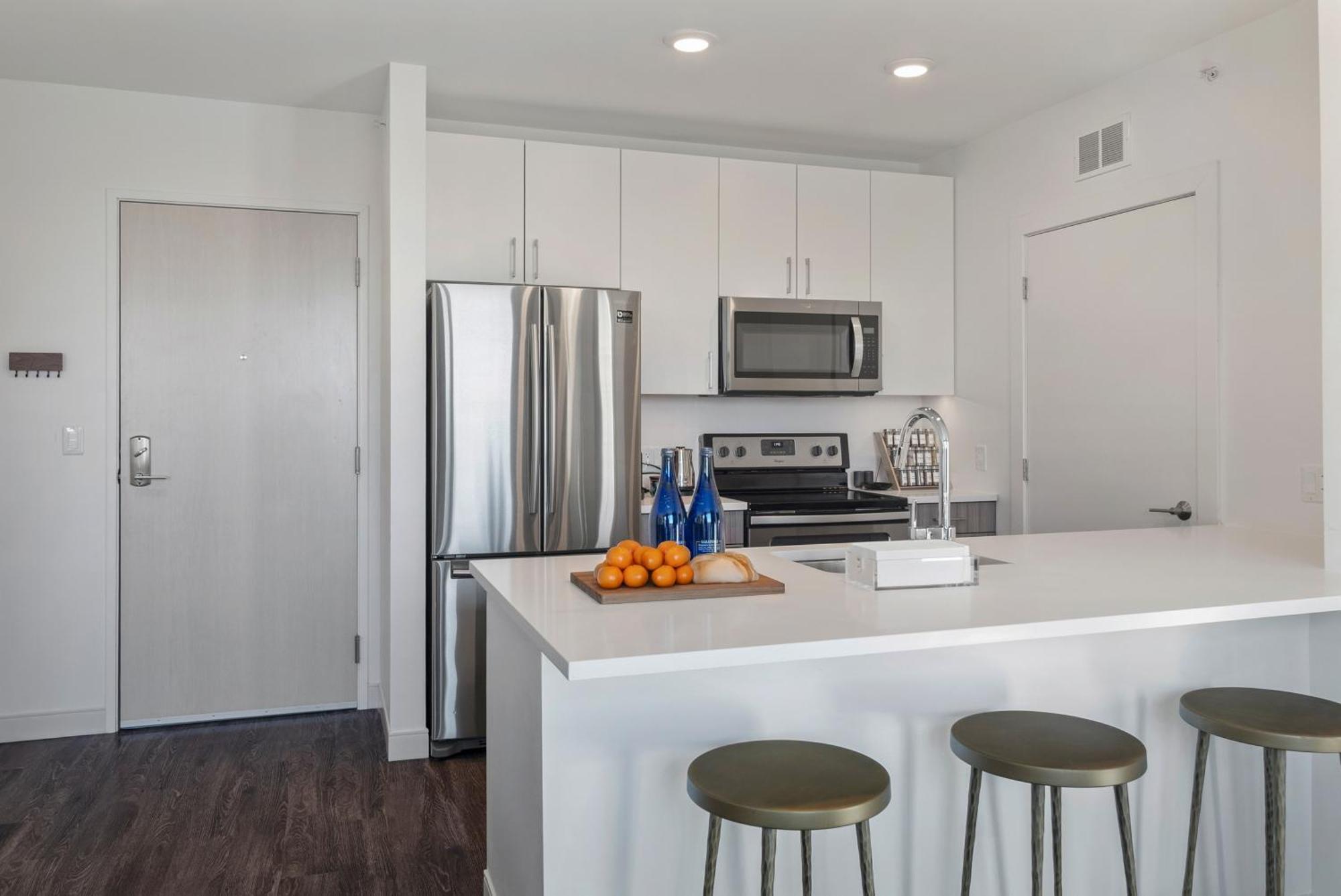 Hyatus Luxury Residences South Bay Designer Collection Aparthotel 4*