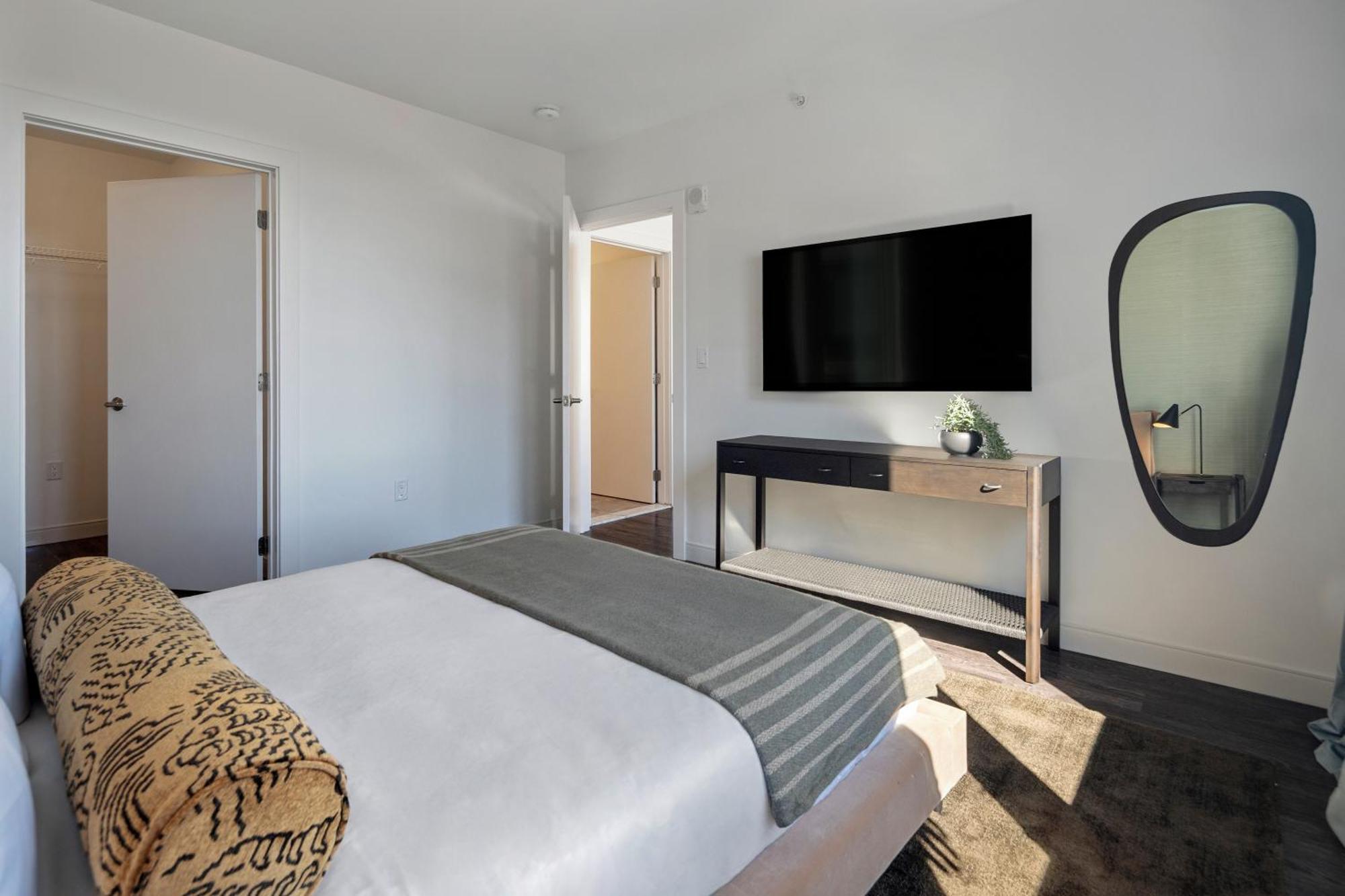 Hyatus Luxury Residences South Bay Designer Collection Aparthotel Boston