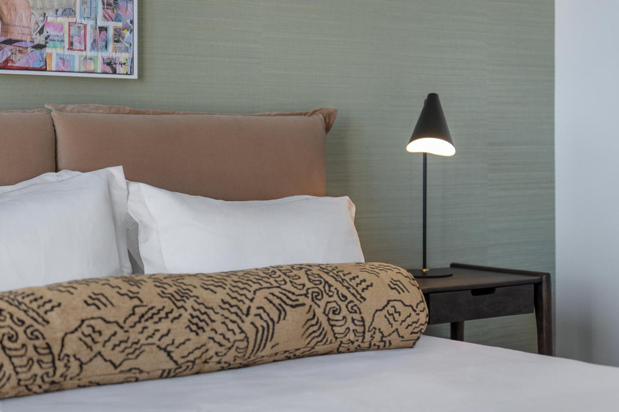 Hyatus Luxury Residences South Bay Designer Collection Aparthotel