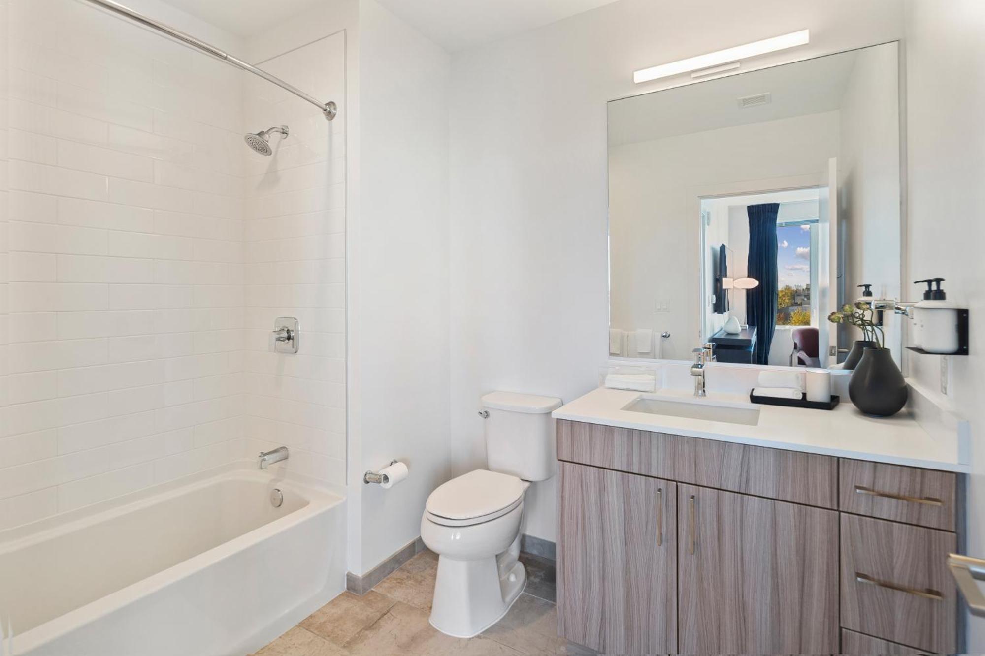 Hyatus Luxury Residences South Bay Designer Collection