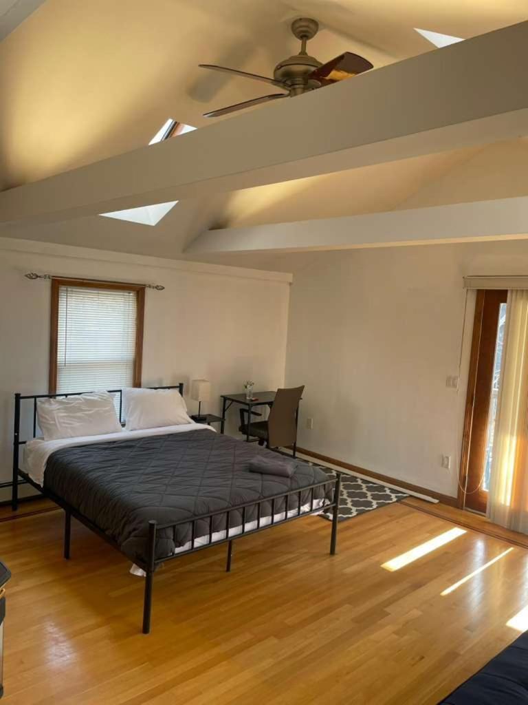 In Pearl Street Bed & Breakfast Boston