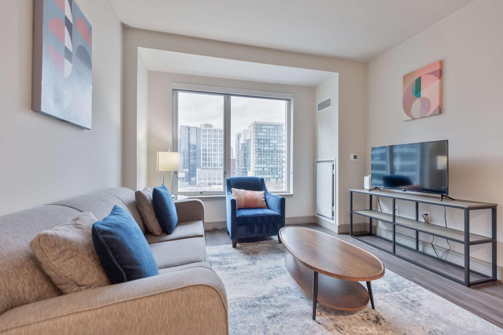 Stylish Downtown Seaport * Boston