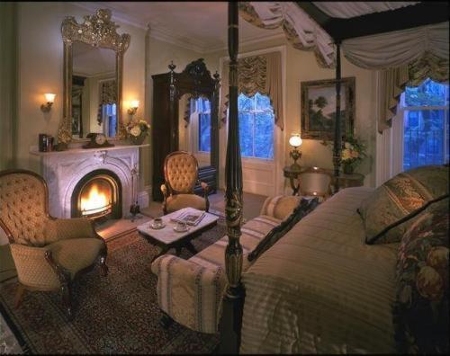 The Charles Street 4*