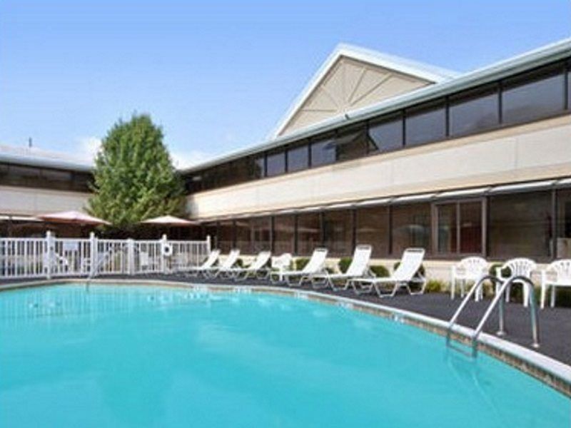 Ramada By Wyndham Hotel 3*