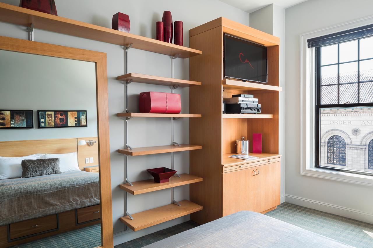 Charlesmark 3* Boston