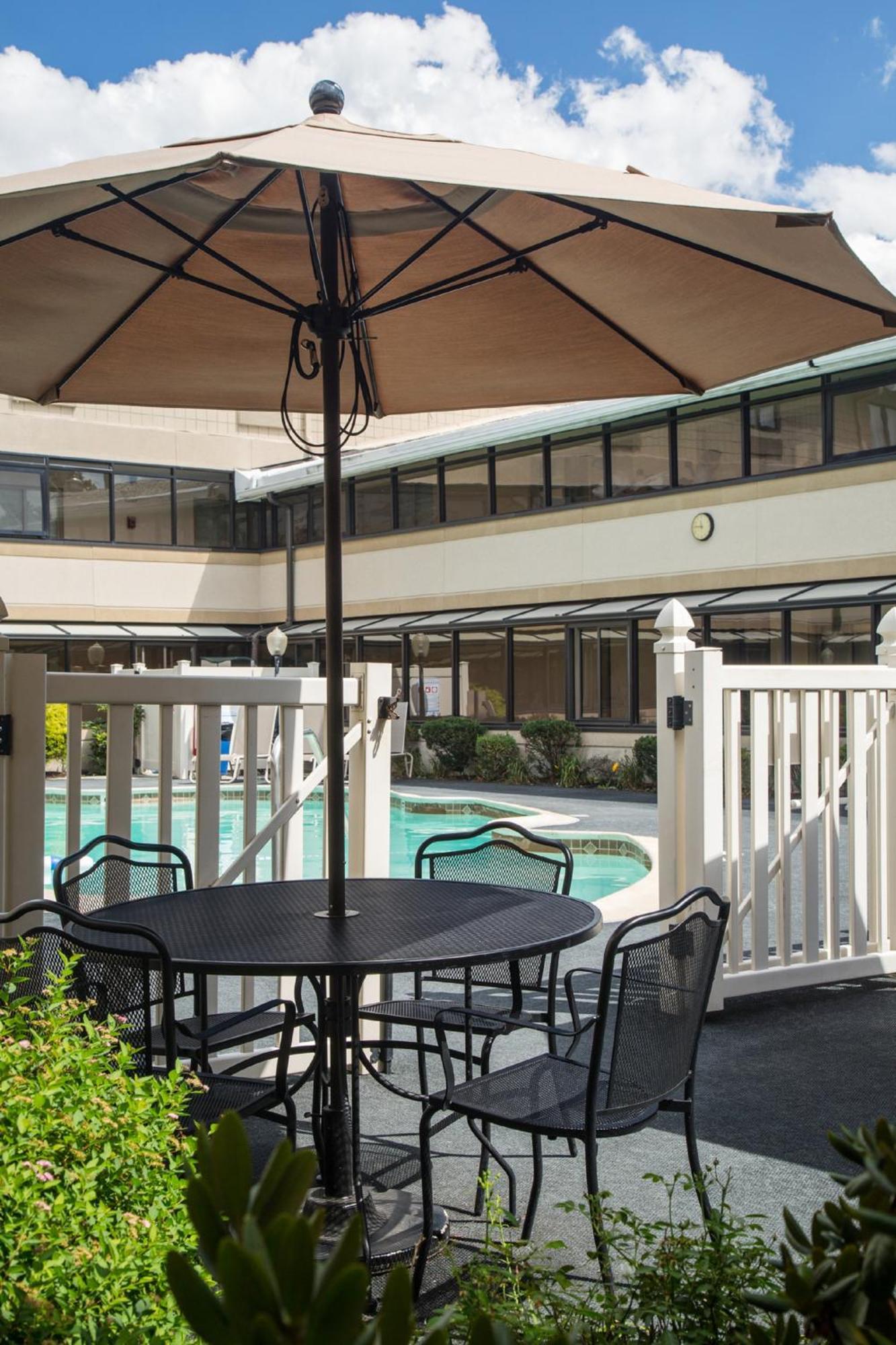 Hotel Ramada By Wyndham 3*