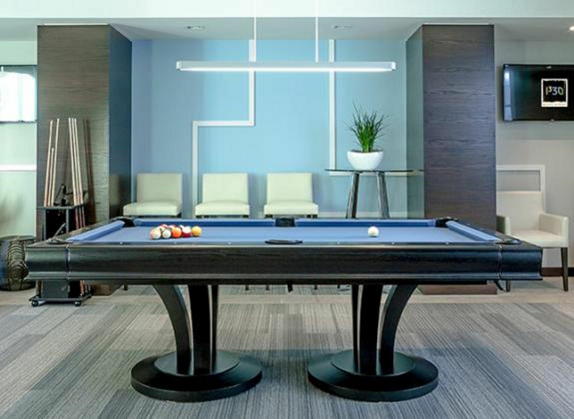 Global Luxury At Kenmore Square