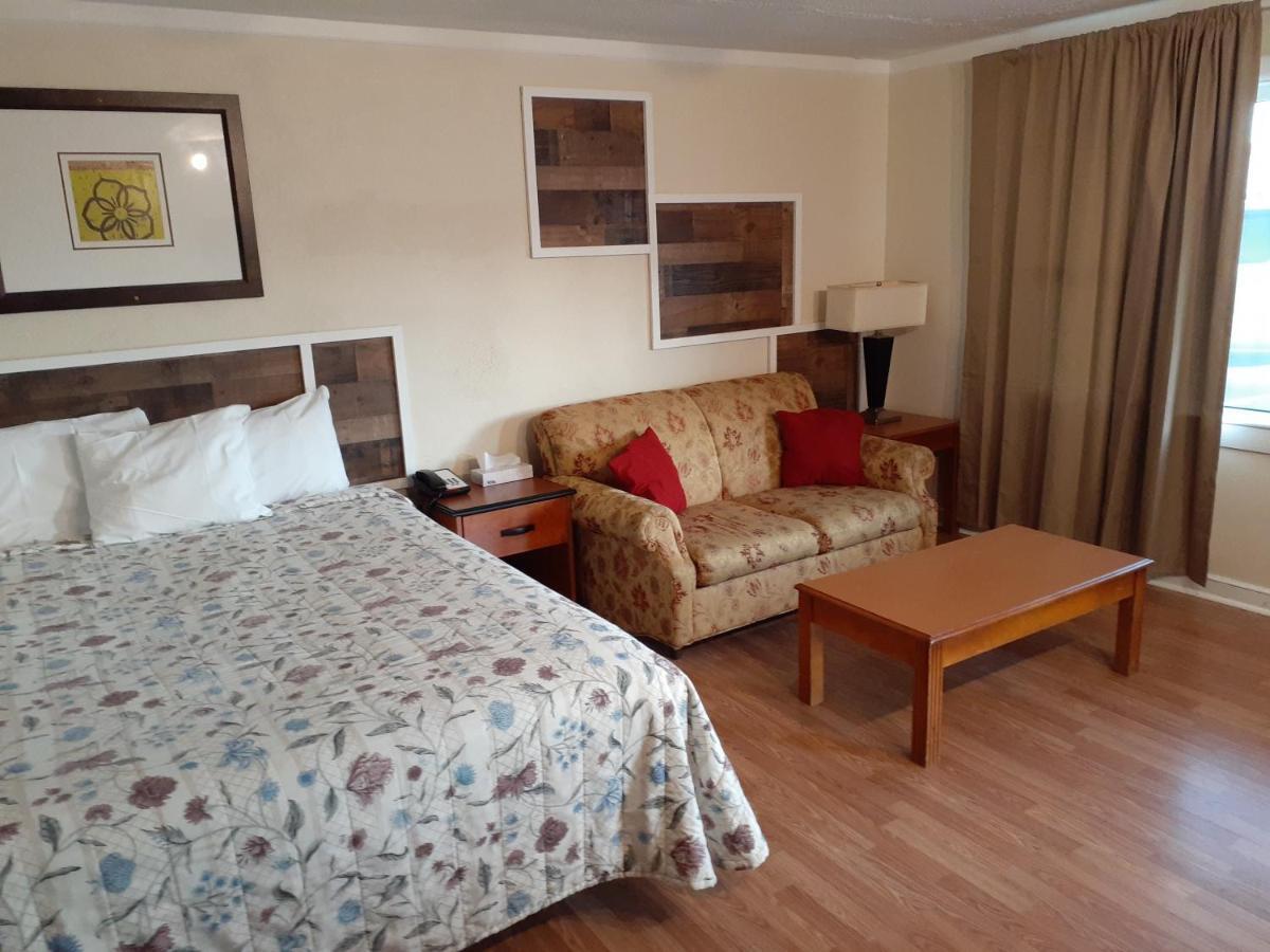 Motel Town Line Boston