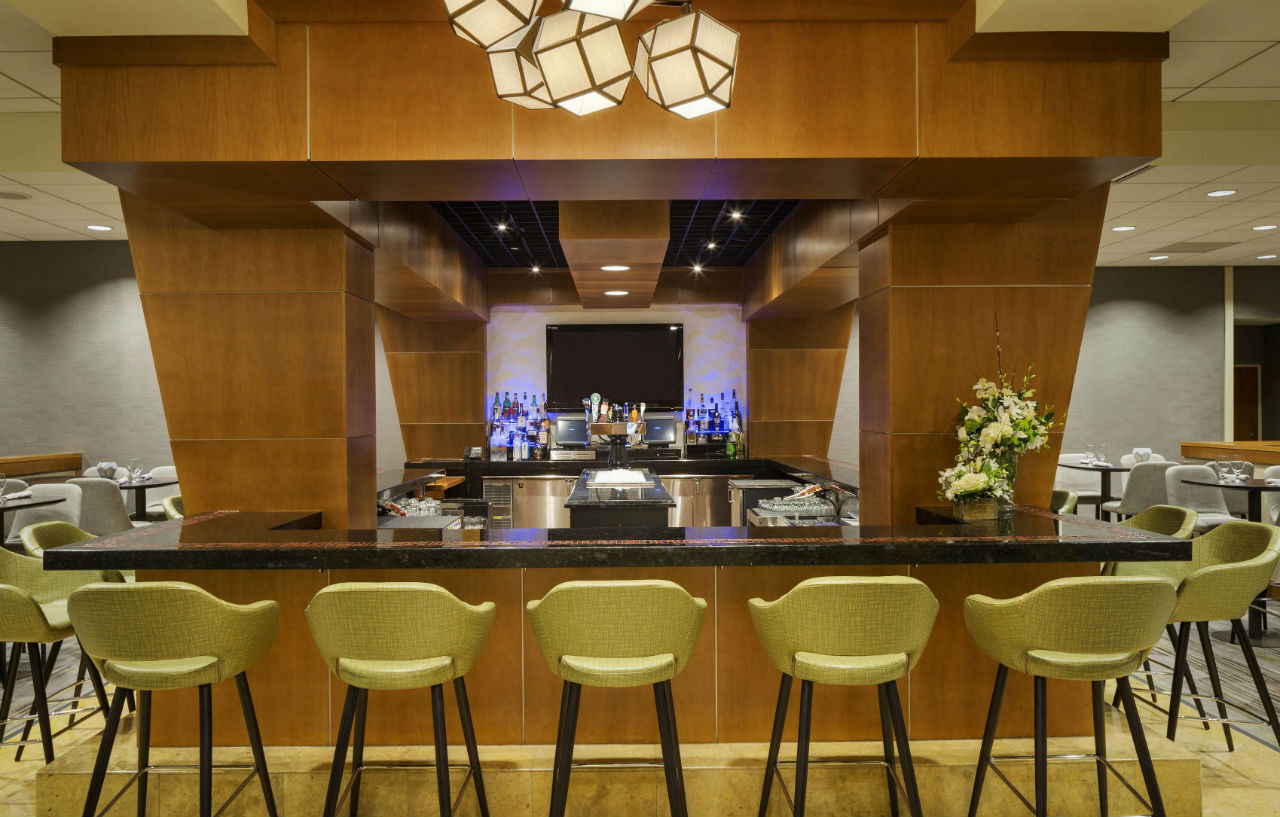 Courtyard By Marriott Logan Airport Hotel