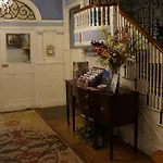 463 Beacon Street Guest House