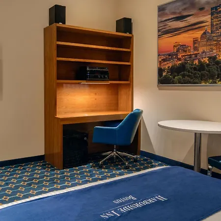 Harborside Hotel