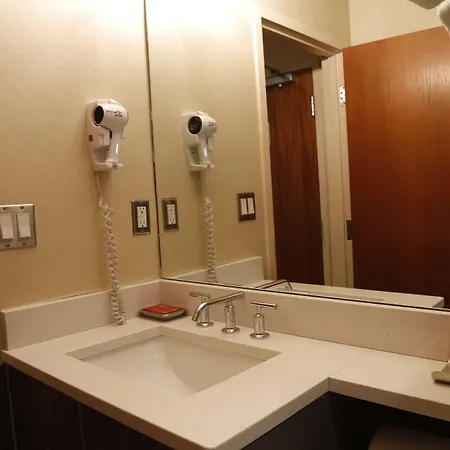 Hotel Harborside 3*