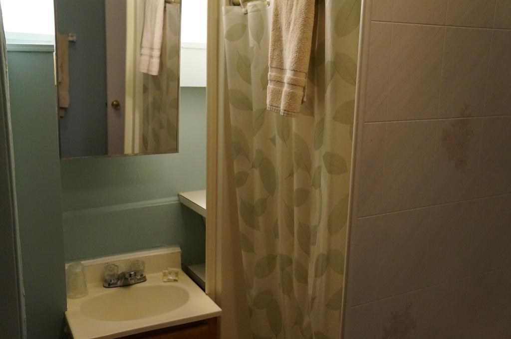 463 Beacon Street Guest house 2*