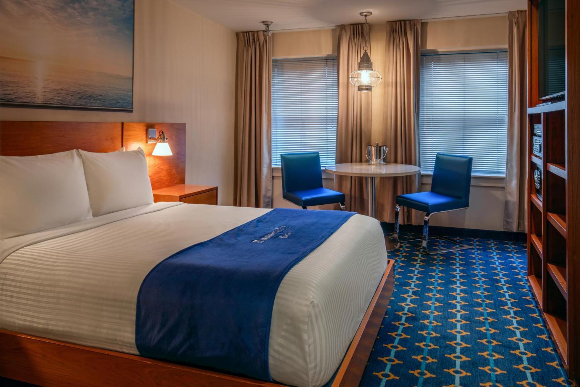 Harborside 3*