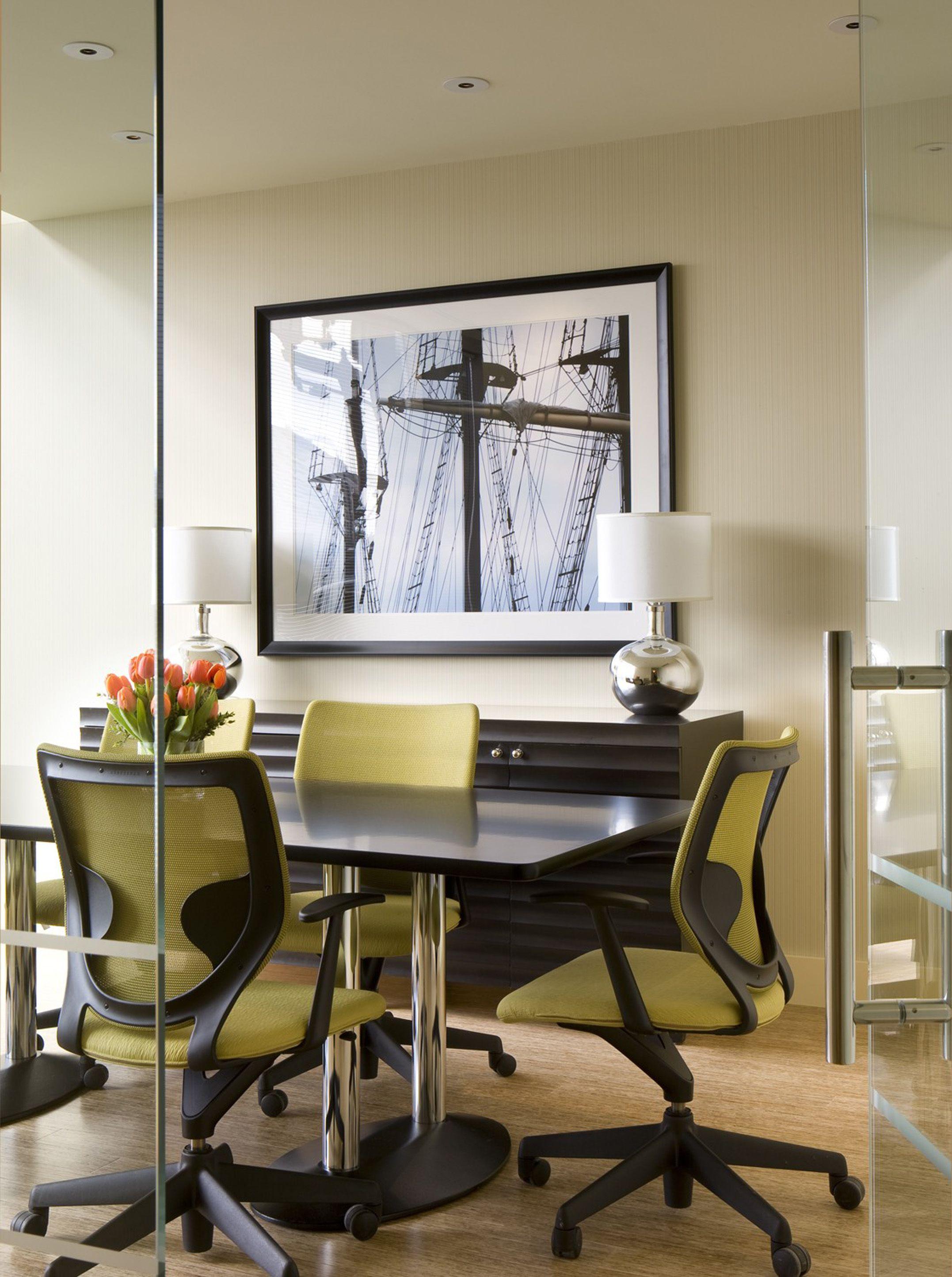 Hotel Renaissance Seaport District