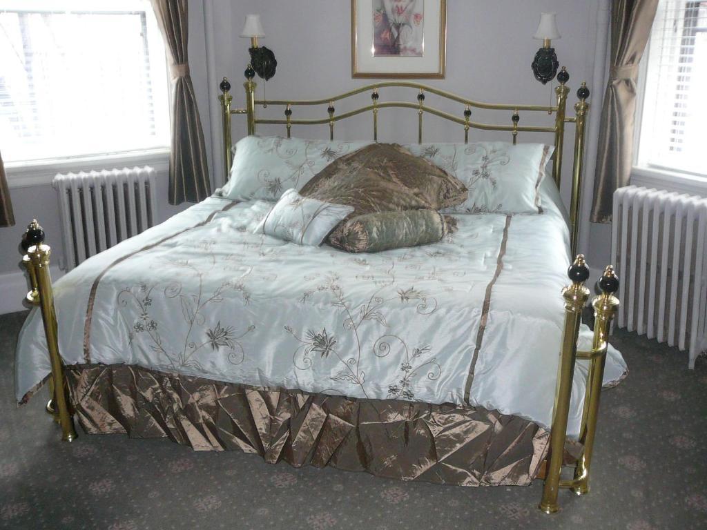 Guest house 463 Beacon Street