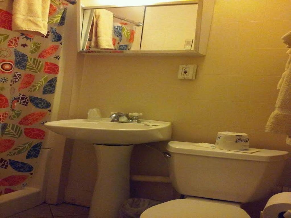 Guest house 463 Beacon Street Boston