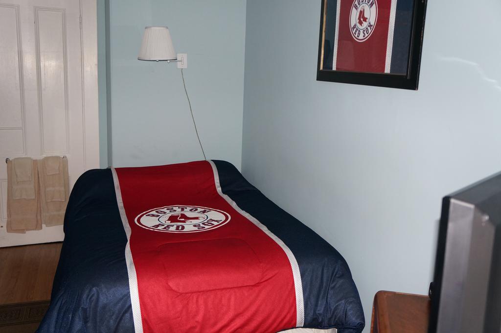 Guest house 463 Beacon Street Boston