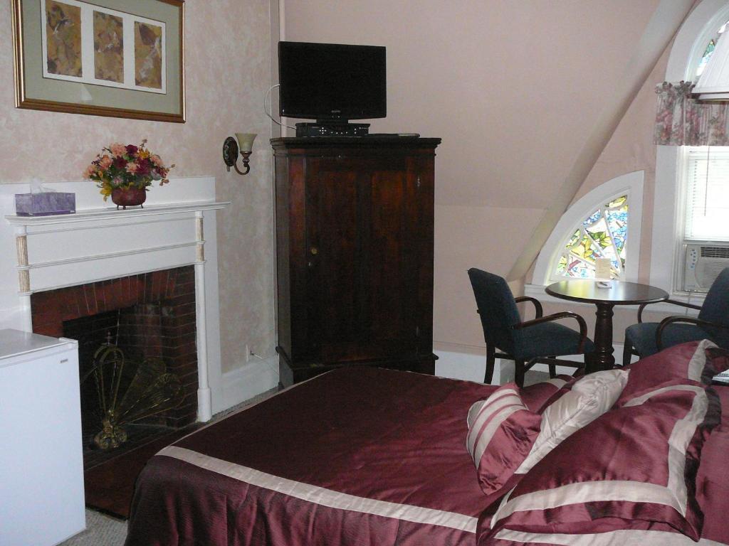 463 Beacon Street Guest house 2*