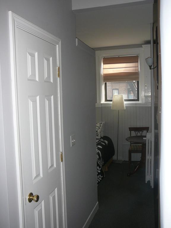 463 Beacon Street Guest house 2*
