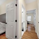 Newly Renovated 2Br1Ba Apt At The Boston City