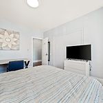 Cozy Up In 5Br Apt Near Charming Oak Square