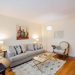 Sunny & Bright 1Br, Longwood Medical Hospitals