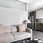 N Station Studio W Wd Gym Nr Td Garden Bos-707