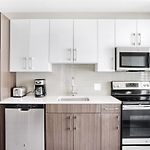 N Station Studio W Wd Gym Nr Td Garden Bos-682