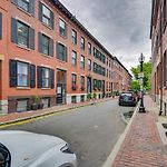 Cozy Boston Vacation Rental With Rooftop Deck!